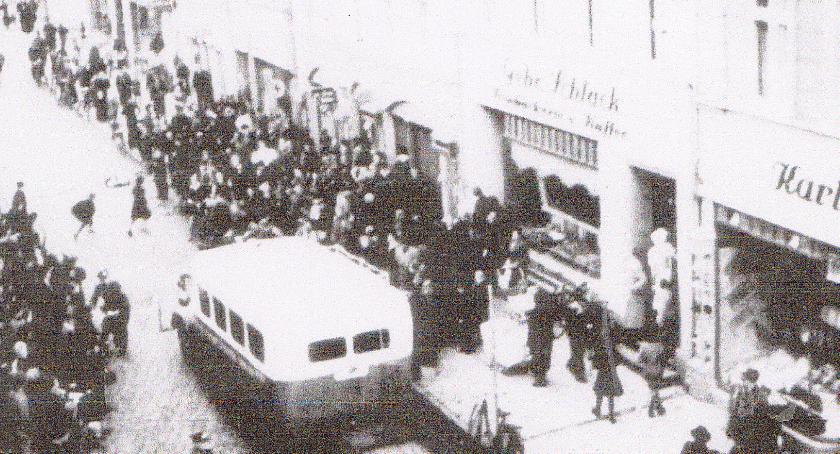 Historia jednej fotki: Poranek po kryształowej nocy