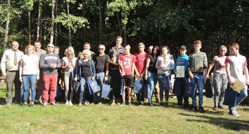 Grzybów niewiele, ale zabawy mnóstwo. Grzybobranie na wrzosowej polanie odbyło się po raz IX