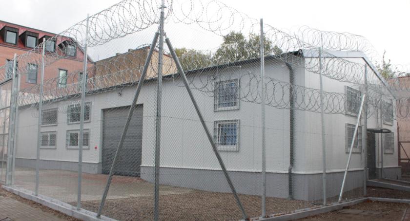Skazani będą pracować w nowej hali