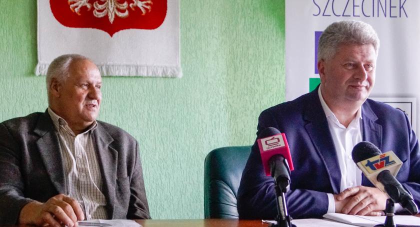 Konferencją w konferencję. Były wójt bezprawnie wynajmuje mieszkanie komunalne?
