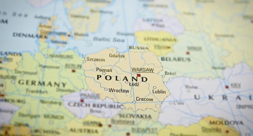 Praca za granicą - jak szybko przelać pieniądze do Polski