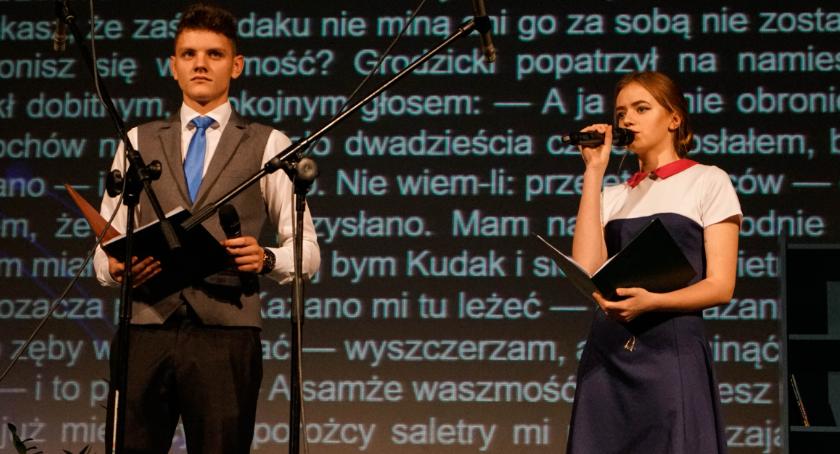 Czytali na głos nie tylko po angielsku