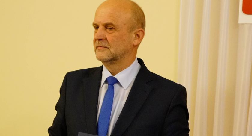 O ile mniej będzie zarabiał starosta?