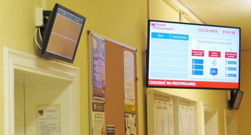 System działa do 14.30, ale klienci są nadal obsługiwani