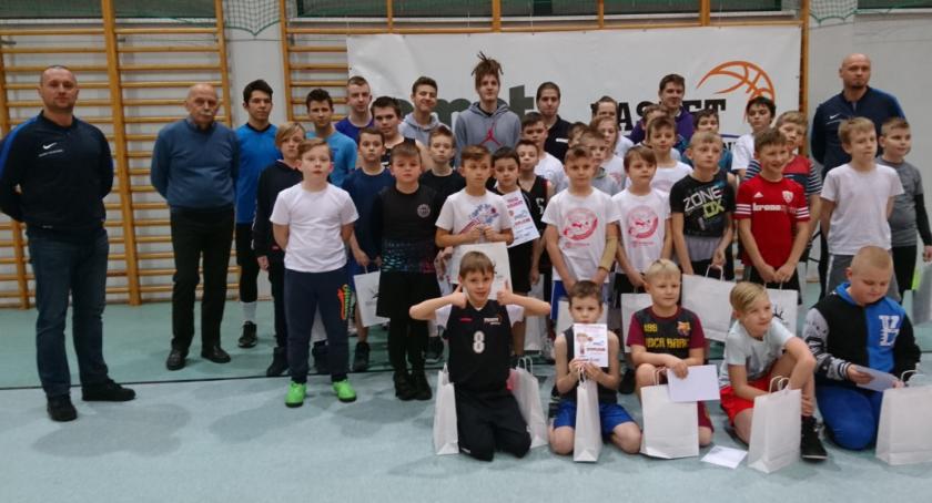 40 zawodników w turnieju Trio Basket
