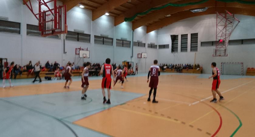 Emet Basket z dwoma wygranymi meczami