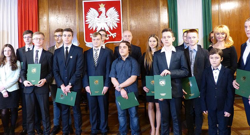 Więcej stypendiów miejskich dla najzdolniejszych uczniów