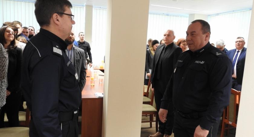 Likwidacja plantacji marihuany, więcej funkcjonariuszy. Policjanci w Szczecinku na rocznej odprawie
