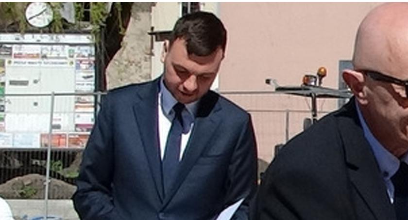 Miejski urzędnik chce od prywatnej firmy ujawnienia jej danych handlowych