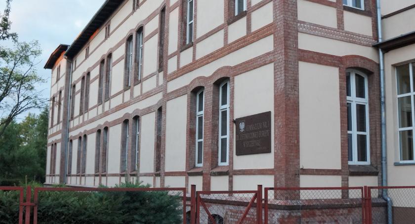 Nauczyciele chcą powrotu Szkoły Podstawowej nr 3. Czy pomysł ma szansę? 