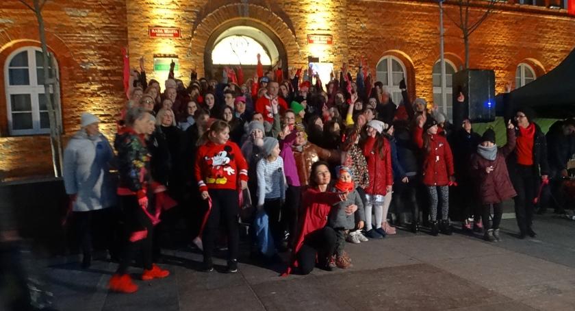 Tańcem w przemoc wobec kobiet i dziewcząt. “One Billion Rising” w Szczecinku