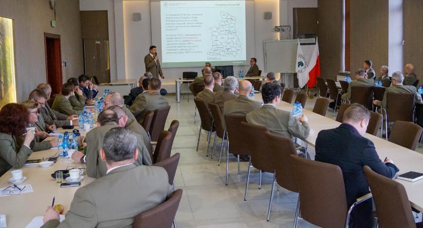 Zatrzymać ASF. Leśnicy z terenów dotkniętych wirusem spotkali się w Szczecinku