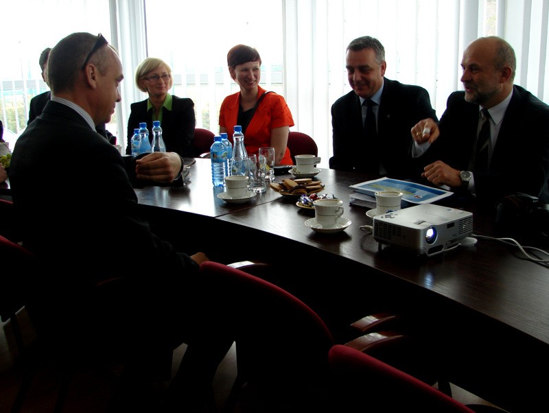 Przyjechali obejrzeć pompy. Międzynarodowa delegacja na miejskim basenie
