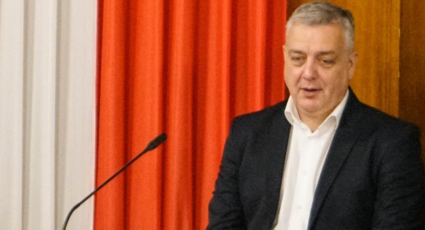 Burmistrz chce zapłacić strajkującym nauczycielom