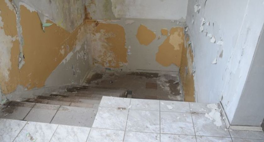 Najemca oskubał nawet ściany, resztę sprzedał na złom 