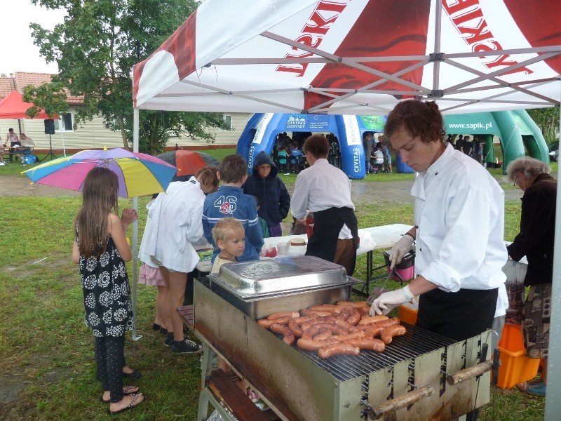 Piknik rodzinny i nauka grillowania