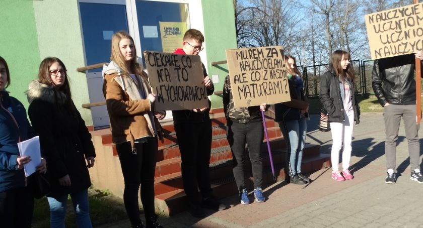 Rady klasyfikacyjne w końcu się odbyły. Wyjątkiem jest jedna szkoła