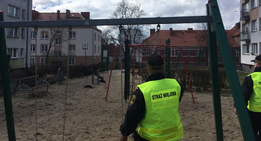 Kto chce zarabiać jak strażnik miejski? Poszukiwani chętni
