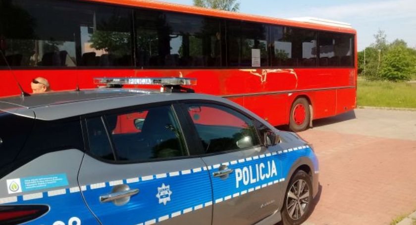 Wakacyjne kontrole autobusów. Numery telefonów, pod które można zadzwonić