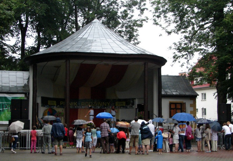 Piknik Rodzinny – tradycyjnie w strugach deszczu