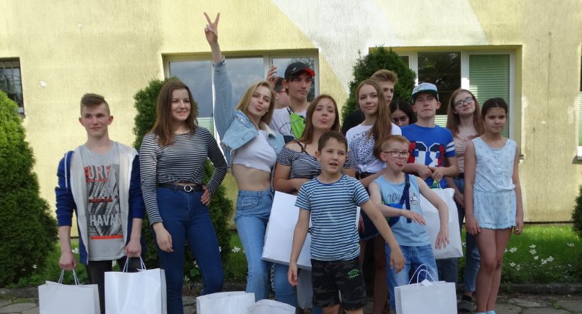 Karolina Pisarek z wizytą w Domu Dziecka w Szczecinku