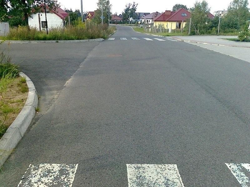 Osiedle bez chodników. Brak pieniędzy