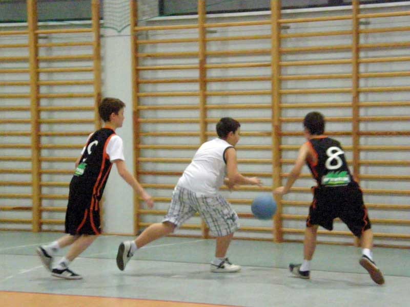 Turniej koszykarskich trójek