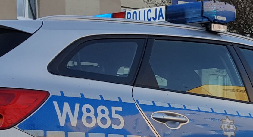Para zatrzymała pijaka za kółkiem. Wcześniej o mało ich nie staranował