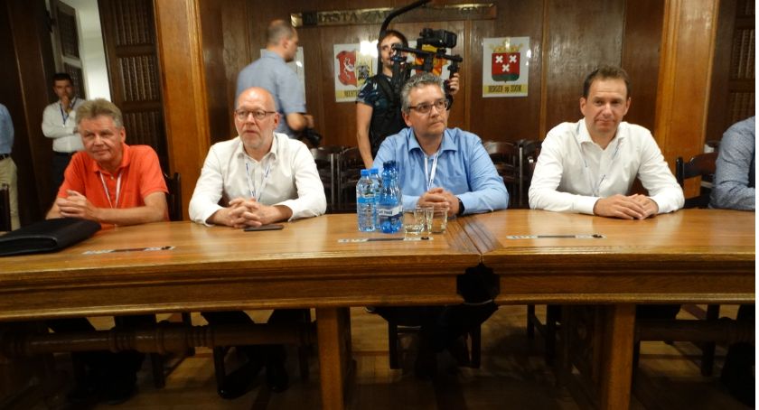 Daniel Rak spotkał się z przedsiębiorcami zainteresowanymi inwestycjami w Klastrze Meblowym