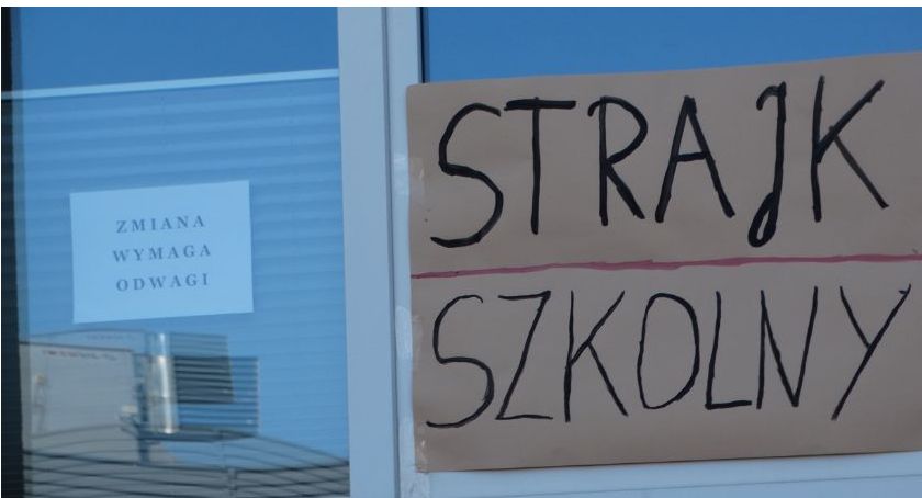 Strajkujący nauczyciele otrzymają pieniądze. W Szczecinku będzie to przewidziana prawem nagroda