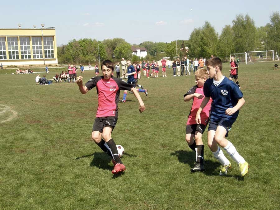 Siódemka najlepsza w mini piłce nożnej