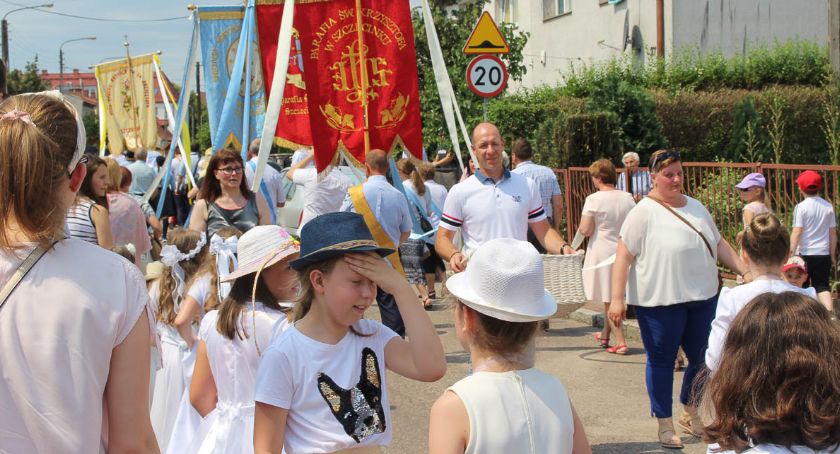 Boże Ciało w Szczecinku. Żar z nieba nie zniechęcił uczestników