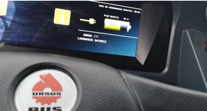 Radny pyta o to, jak się sprawują elektryczne autobusy. 