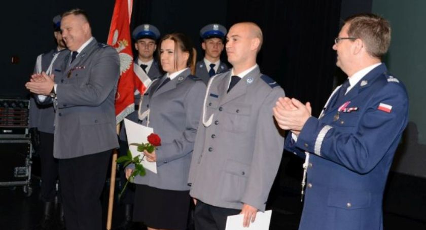 Policjanci awansowani i wyróżnieni. Święto Policji w Szczecinku