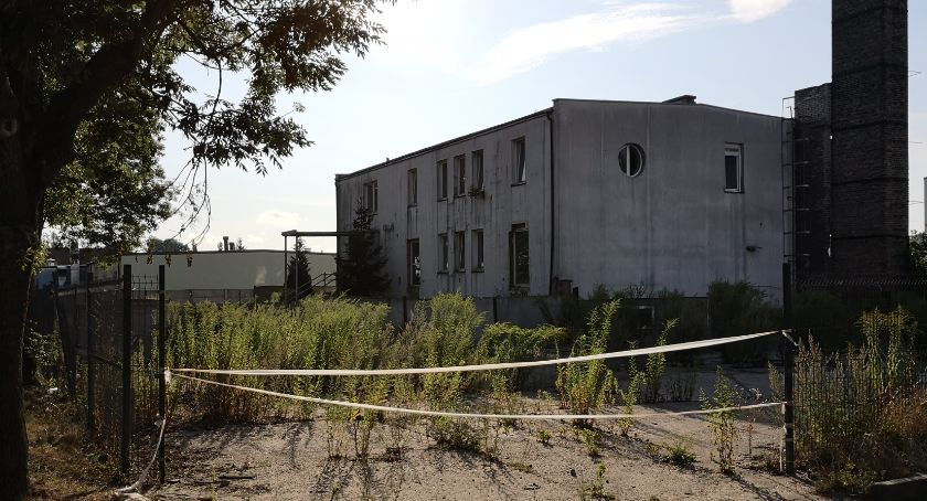 Niedoszły najemca ogołocił cały budynek. „Ze ścian wypruwali nawet kable” 