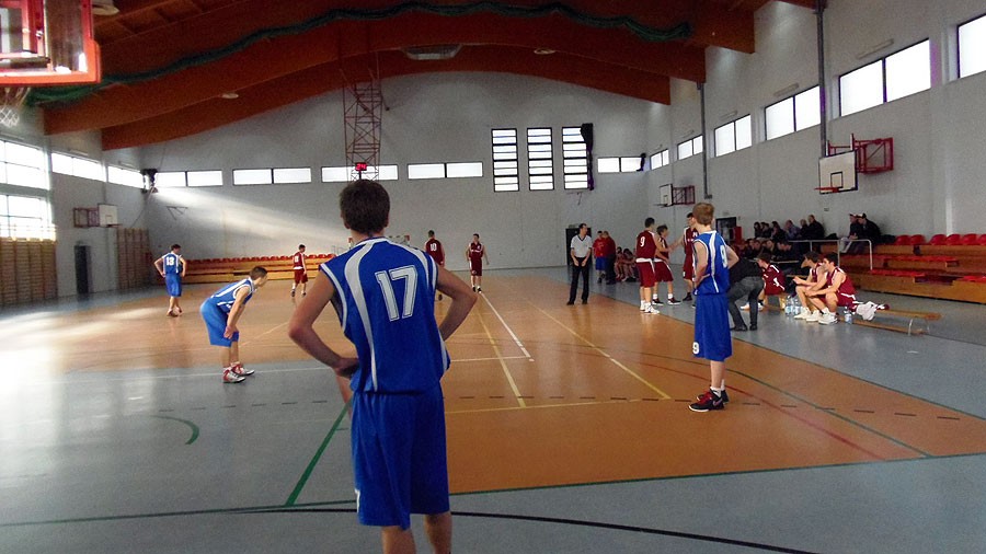 Koszykówka: Emet Basket przegrał ze Spójnią
