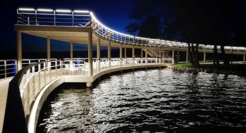 Będzie można pić piwo na pomoście i na zamkowej plaży
