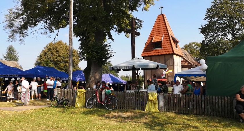 Coroczny festyn w Drawieniu to już tradycja. Wszyscy zbierają na remont zabytkowego kościółka