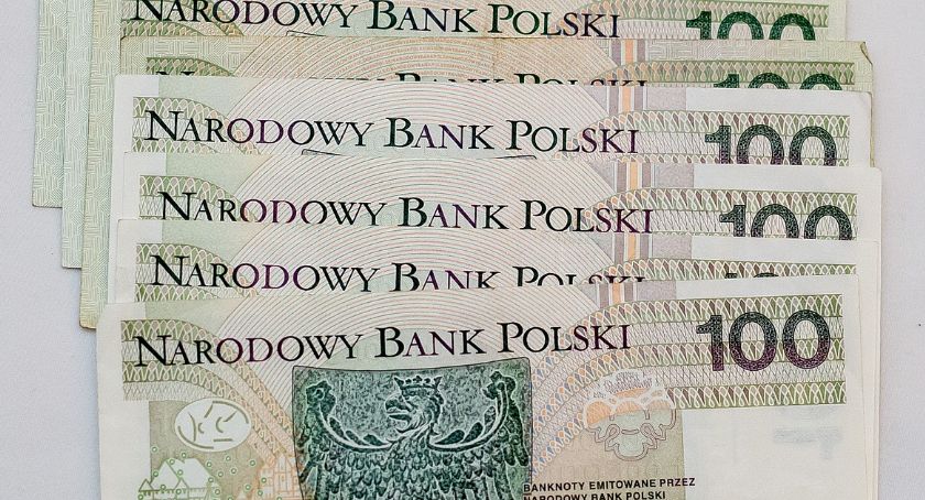 Kredyt gotówkowy – jak potwierdzić swoje dochody we wniosku?