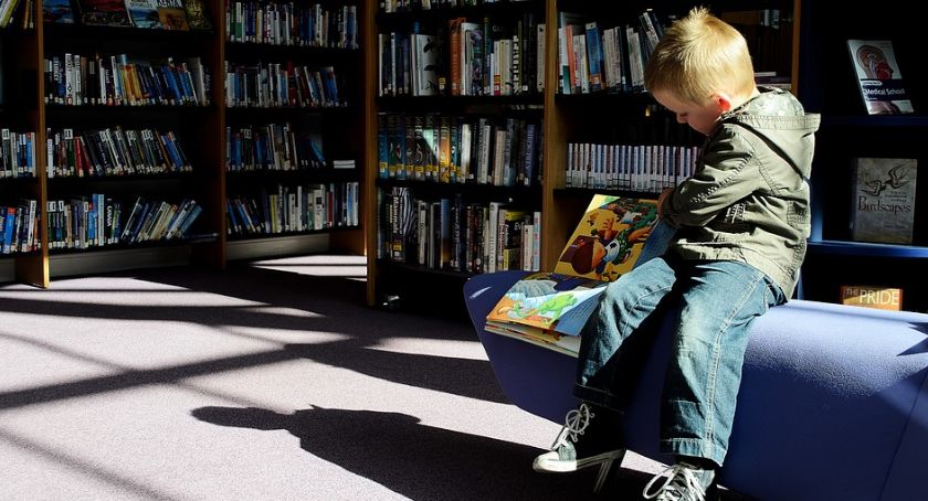Noc Bibliotek w Szczecinku. Będą zagadki, quizy i poszukiwanie skarbu