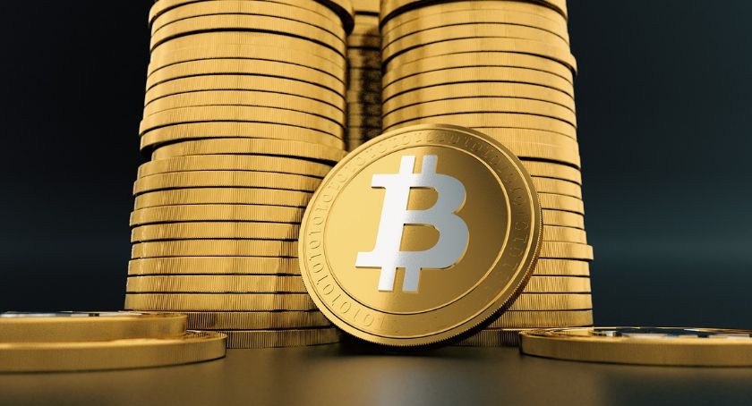 Stracił 120 tysięcy inwestując w bitcoiny. Wpłacał pieniądze na konto firmy - krzaka