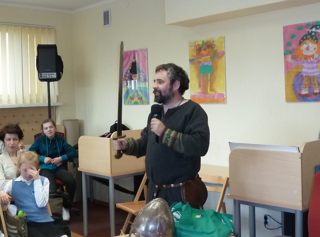 Obchody Światowego Dnia Książki i Praw Autorskich – spotkanie z pisarzem Tomaszem Kruczkiem