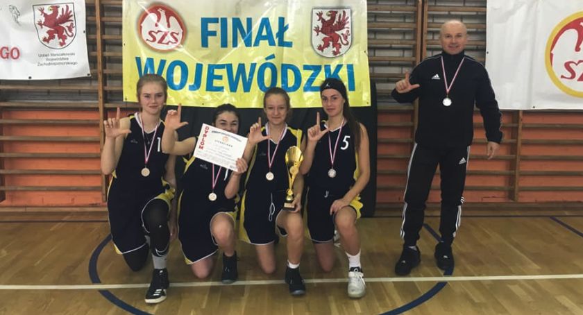 Koszykówka 3x3: Dziewczyny z I LO wicemistrzyniami województwa!