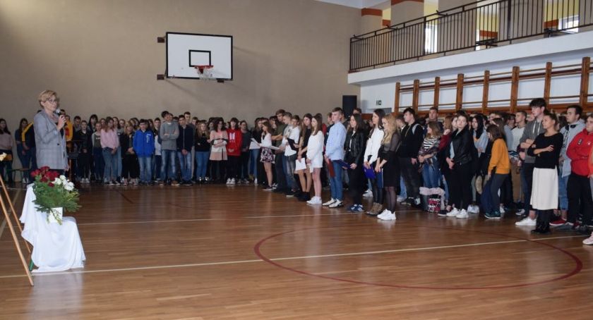Dzień Papieski w Zespole Szkół Nr 6 im. St. Staszica w Szczecinku