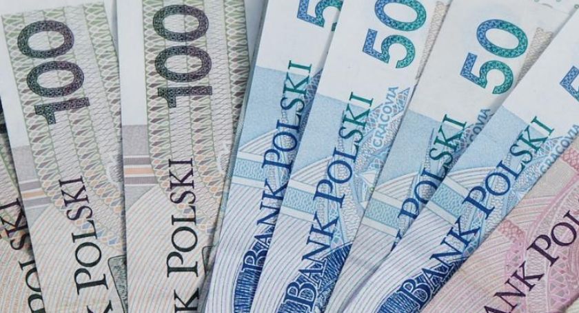 Ile zarabiają mieszkańcy Szczecinka? Pensje poszły w górę