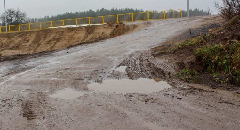 W Miękowie boją się gołoledzi. „Wszystko rozgrzebane, na placu budowy cisza”