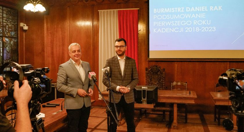 Daniel Rak podsumował miniony rok. A jak nowego burmistrza Szczecinka oceniają mieszkańcy?