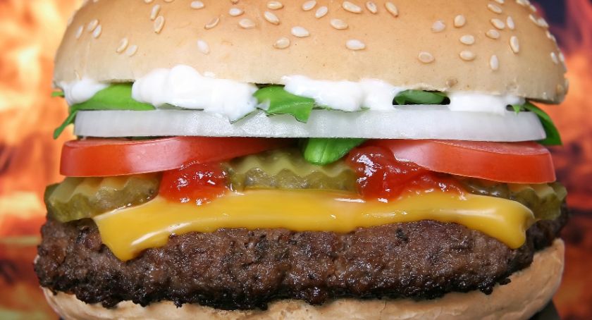 Umiesz przygotować fast foody? Jest praca! Oferty w Szczecinku