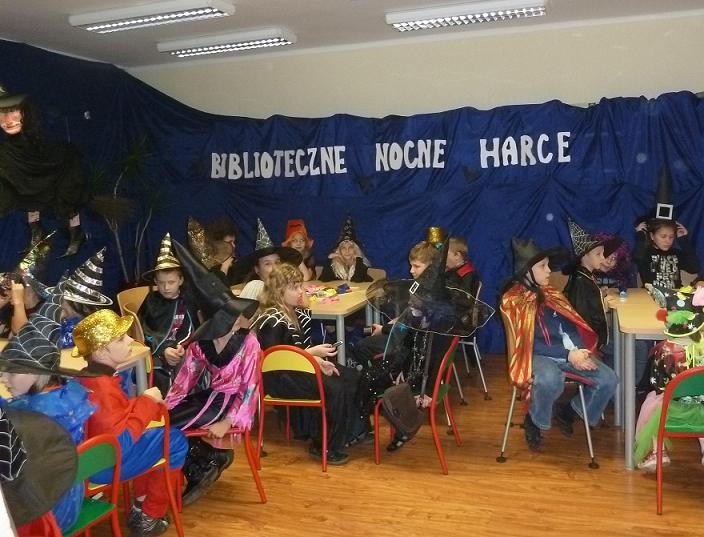 Biblioteczne Nocne Harce małych Czarodziejów