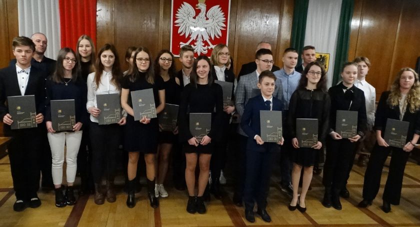 Najzdolniejsza młodzież w Szczecinku odebrała stypendia